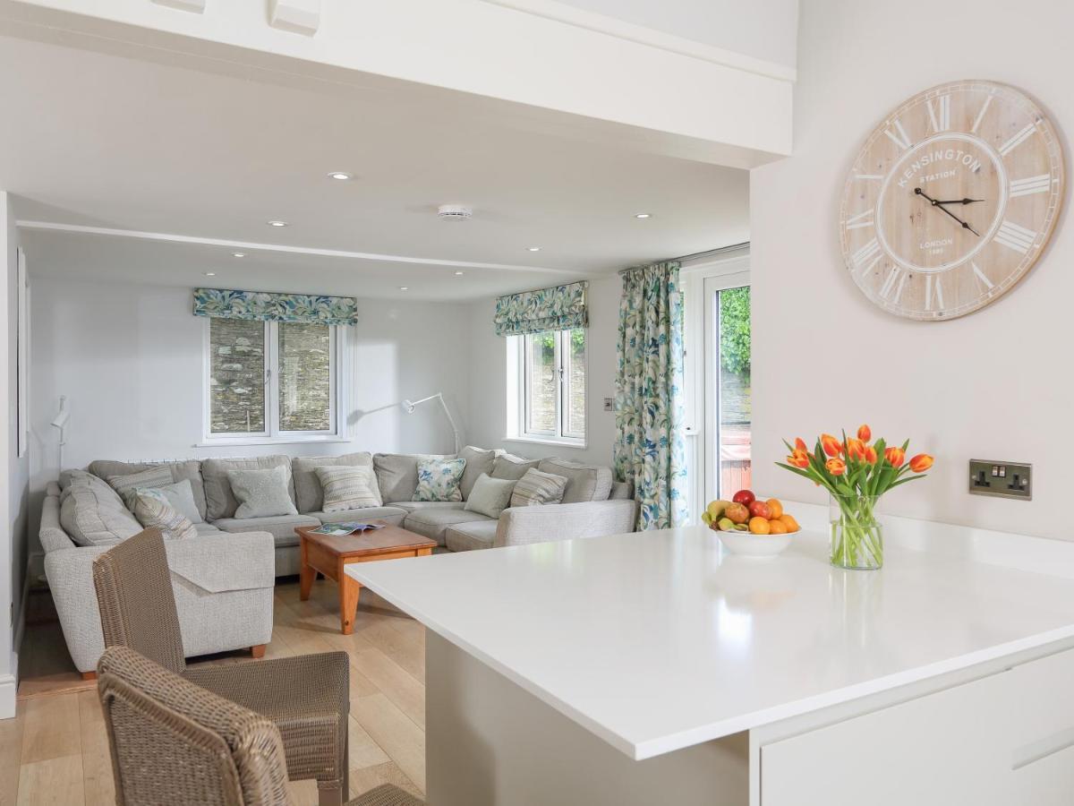 Keepers Lodge, Hillfield Village Дартмут Екстериор снимка