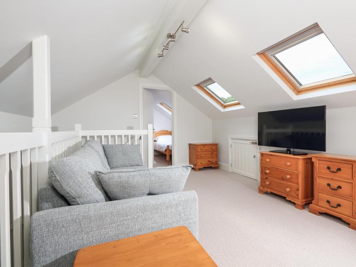 Keepers Lodge, Hillfield Village Дартмут Екстериор снимка
