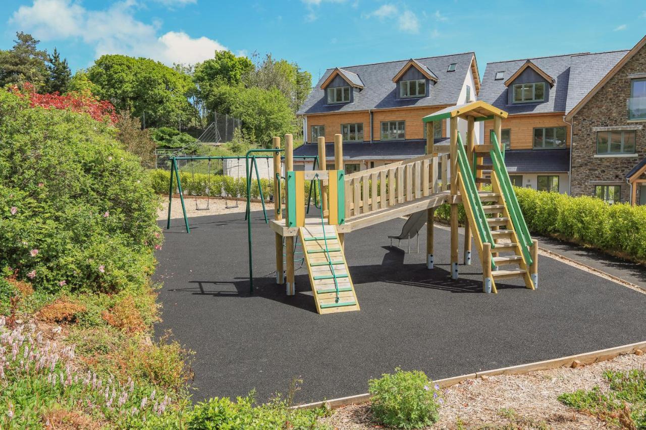 Keepers Lodge, Hillfield Village Дартмут Екстериор снимка